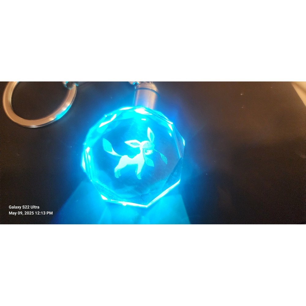 Pokemon Glaceon Crystal Keychain LED Light Up Keyring Anime Charm Gift - Picture 4 of 6